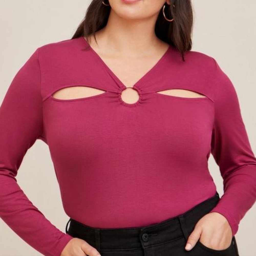 Super Soft O-Ring Detail And Cutouts Long Sleeve Top